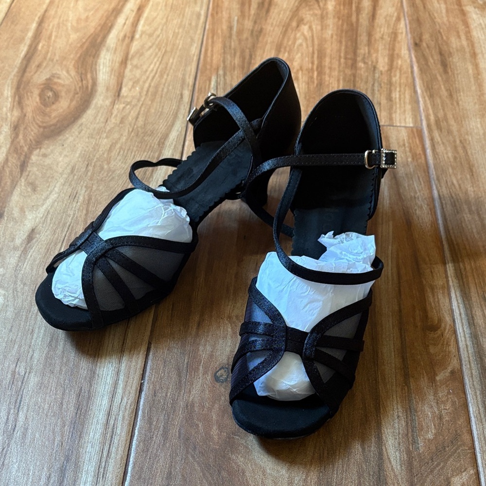 Black Women's Strappy Dance Heels